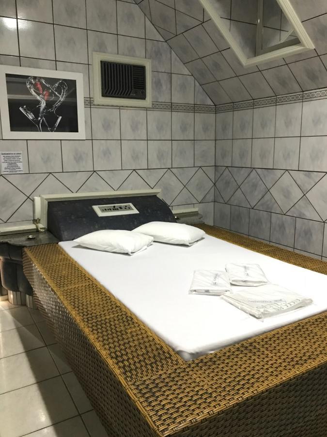 Genus Motel (Adults Only) Uberaba Esterno foto